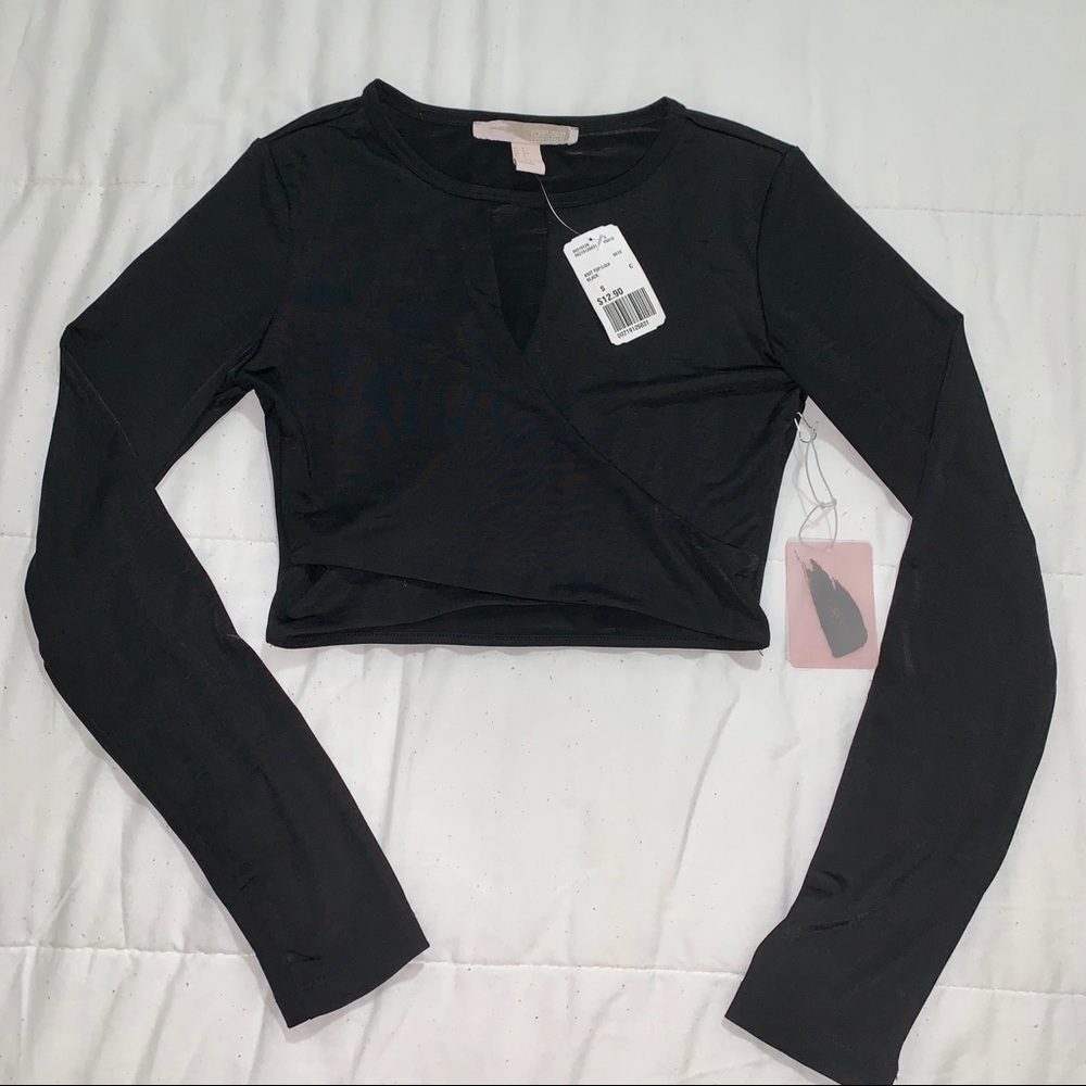 Black Long Sleeve Cropped Top